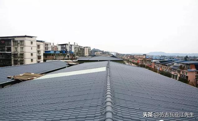 鐵瓦換成了樹脂瓦，龍泉驛區這些屋面有了大變樣！龍泉人的大機遇