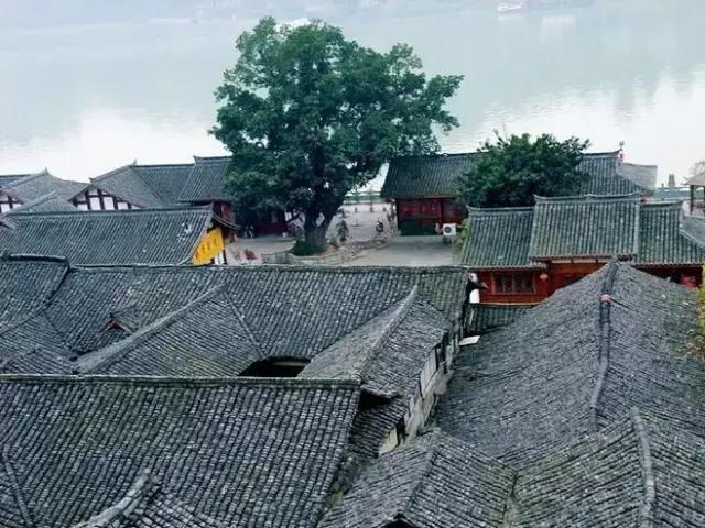 青瓦灰墻，高瓴飛檐，處處消磨時光