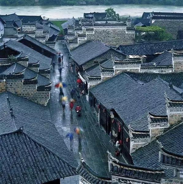 青瓦灰墻，高瓴飛檐，處處消磨時光
