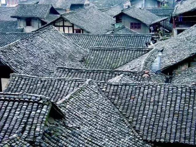 青瓦灰墻，高瓴飛檐，處處消磨時光