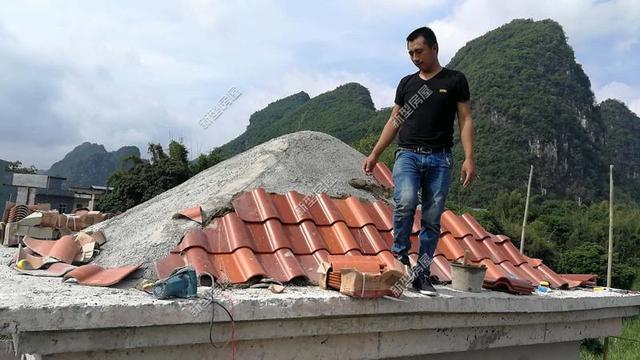 30元一平的樹脂瓦省錢又耐用？網友：吃飽沒事干，用一年就得換